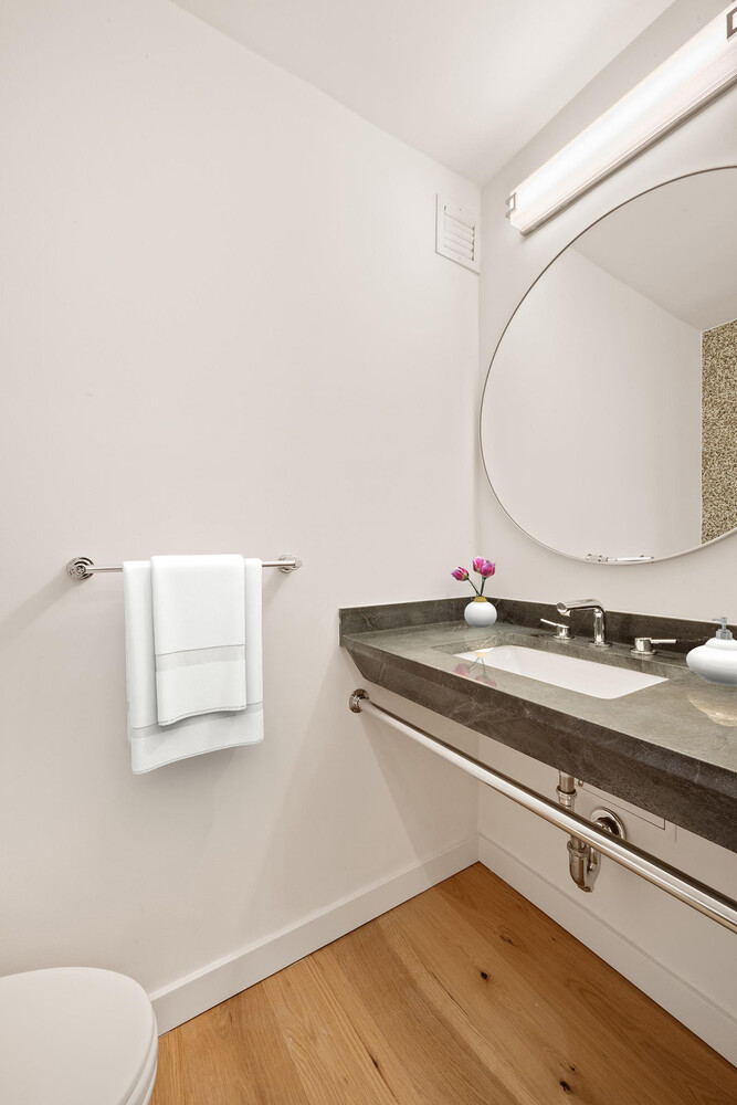 400 E 56TH Street 22F