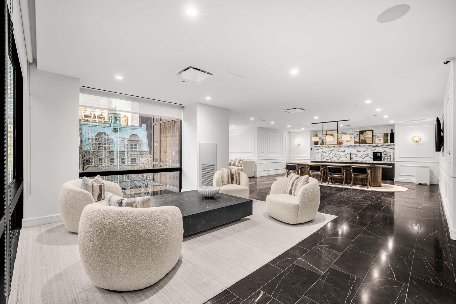 721 5TH Avenue 63AB