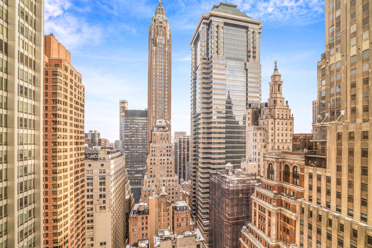 20 PINE Street 2907