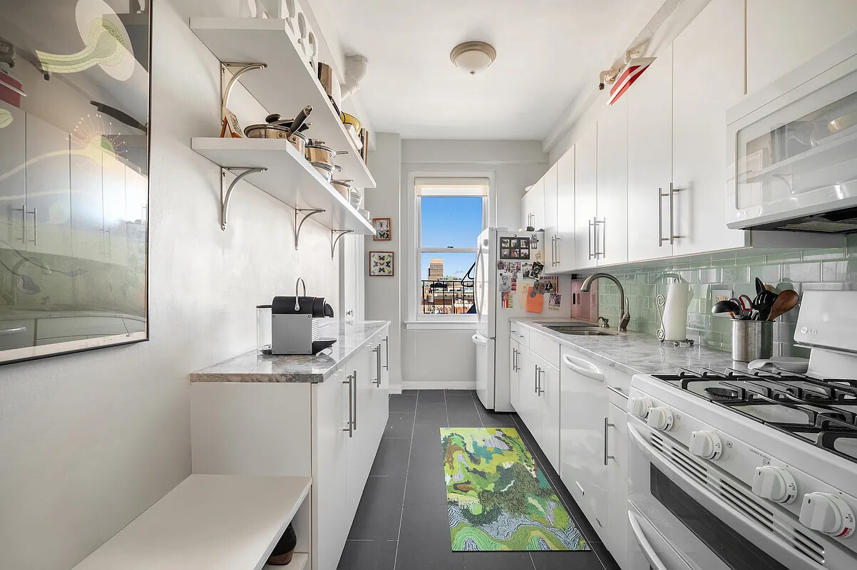 535 W 110TH Street 15B