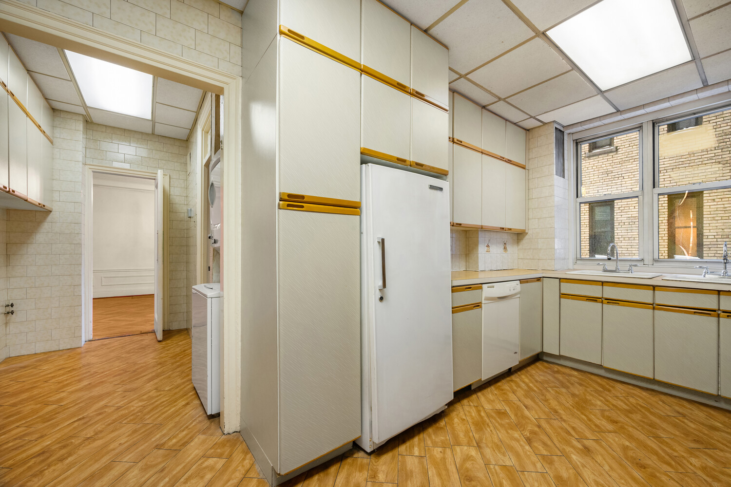 262 CENTRAL Park W 4F