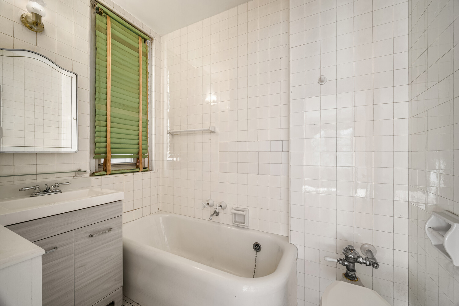 262 CENTRAL Park W 4F