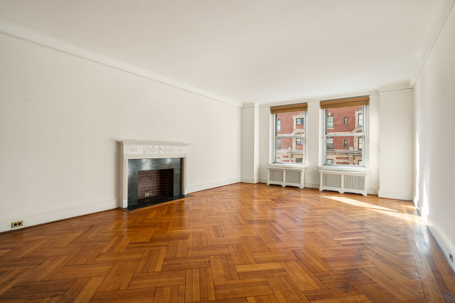 262 CENTRAL Park W 4F
