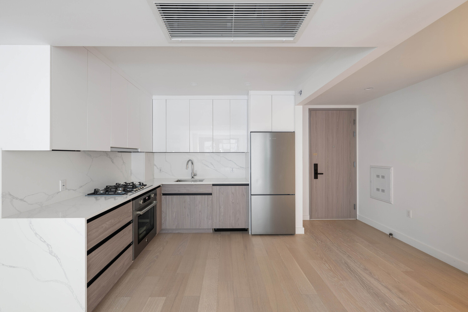 144-49 NORTHERN Boulevard 203