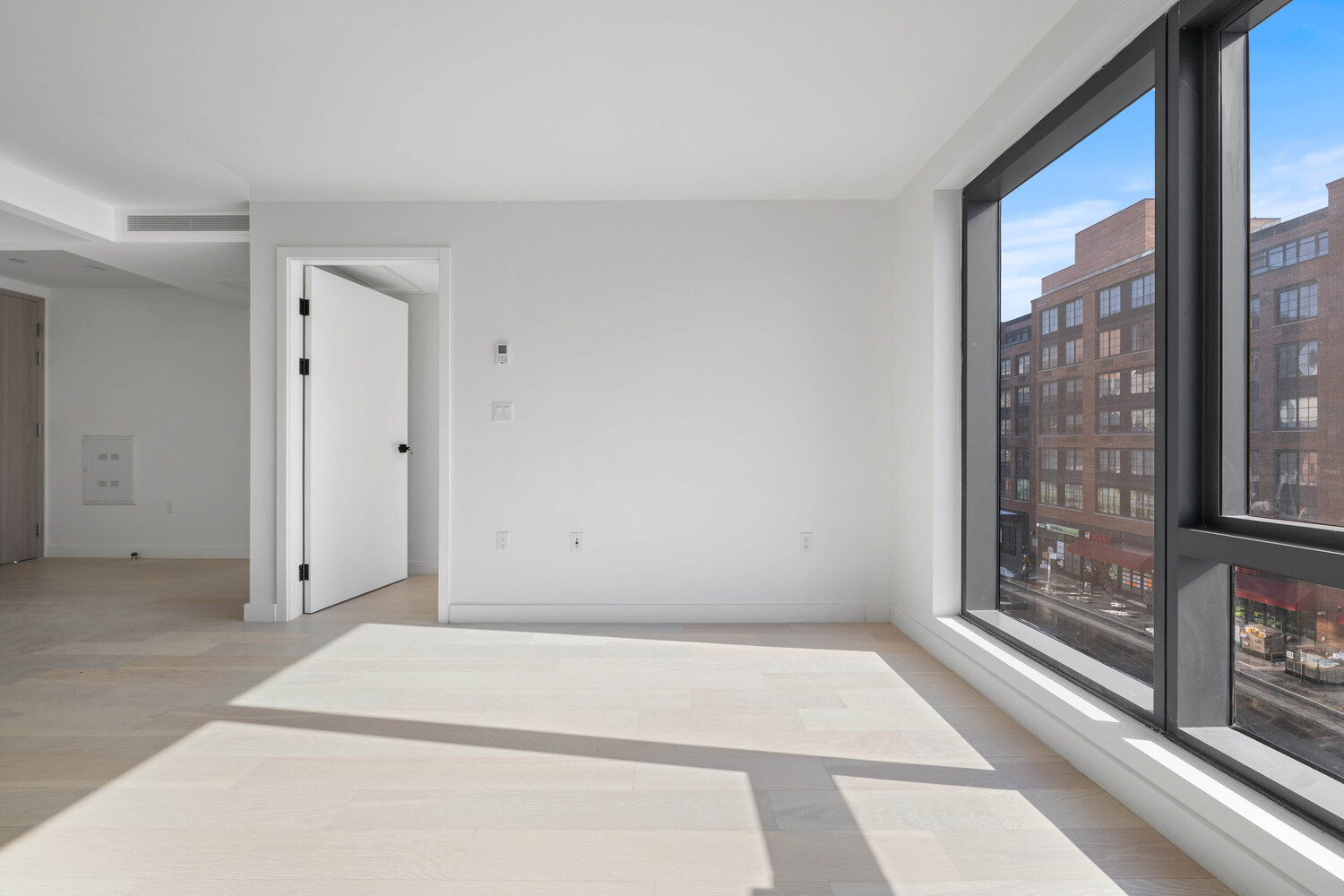 144-49 NORTHERN Boulevard 420