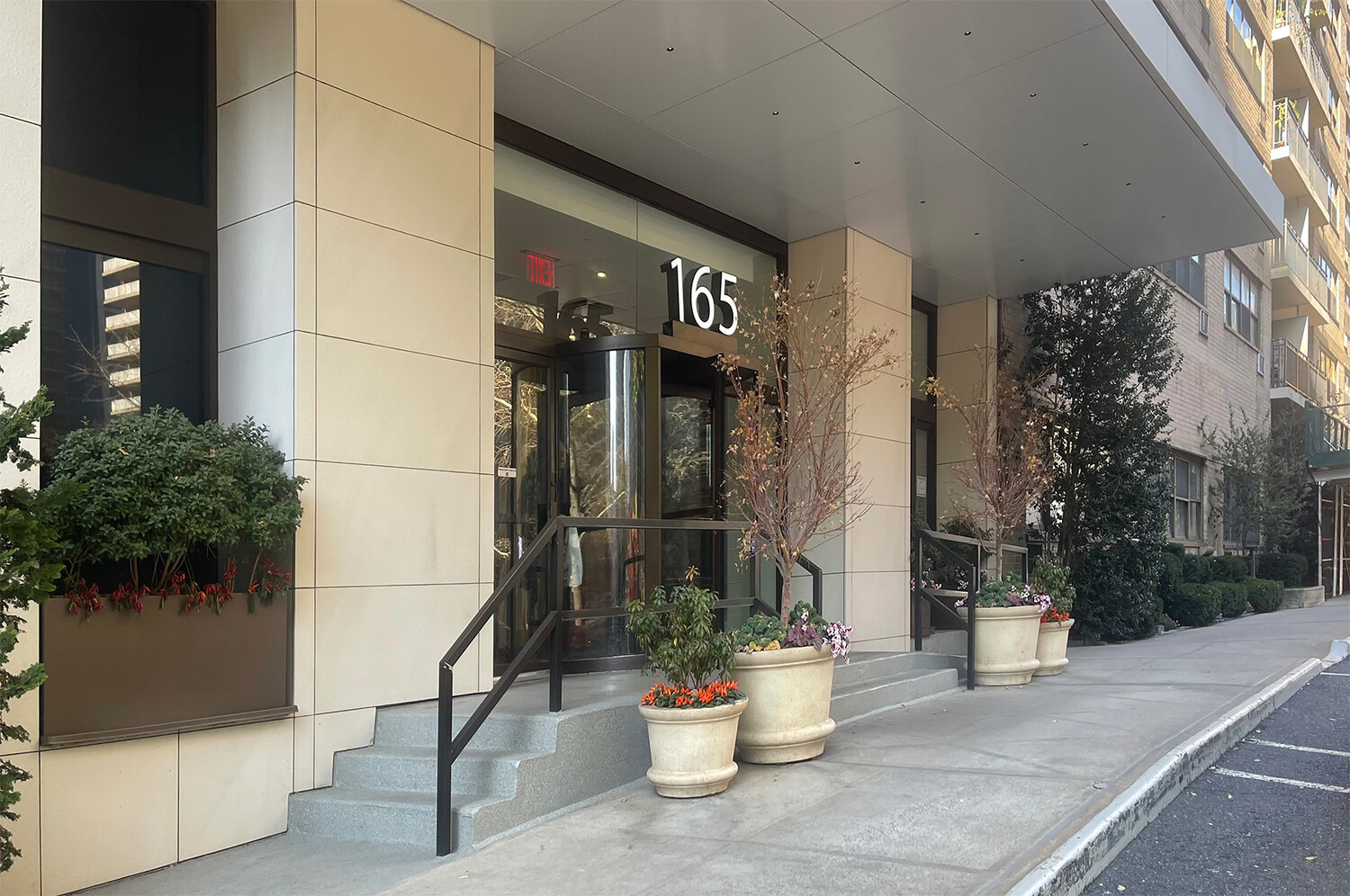 165 W END Avenue 15J