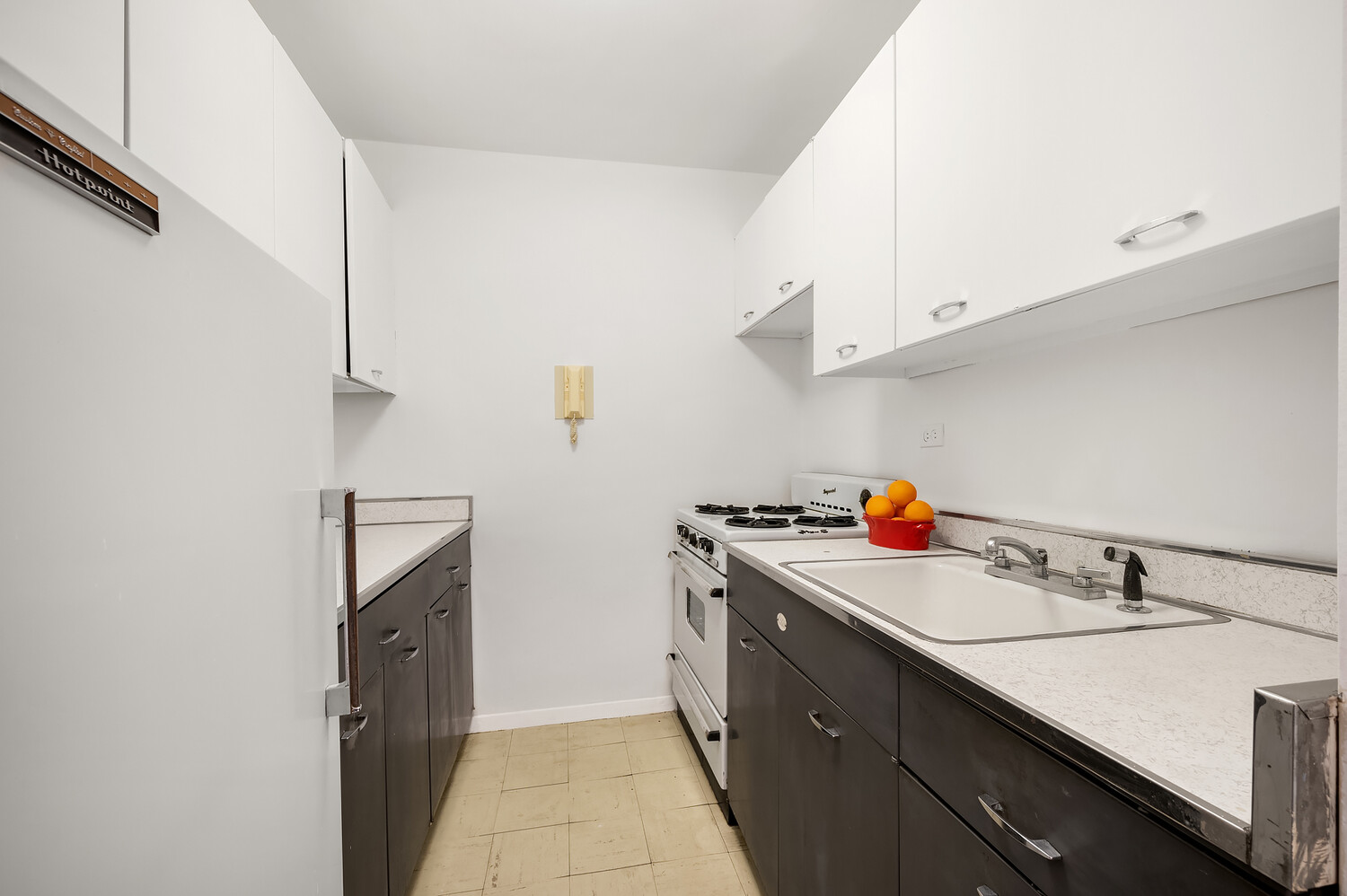 165 W END Avenue 15J