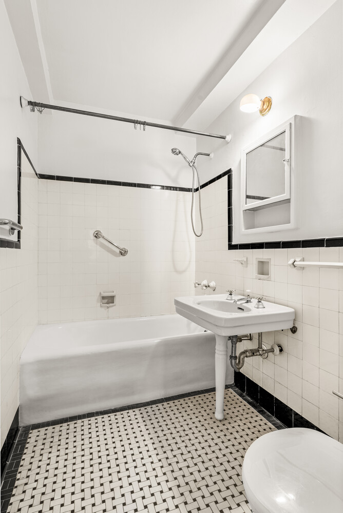 49 E 96TH Street 14C