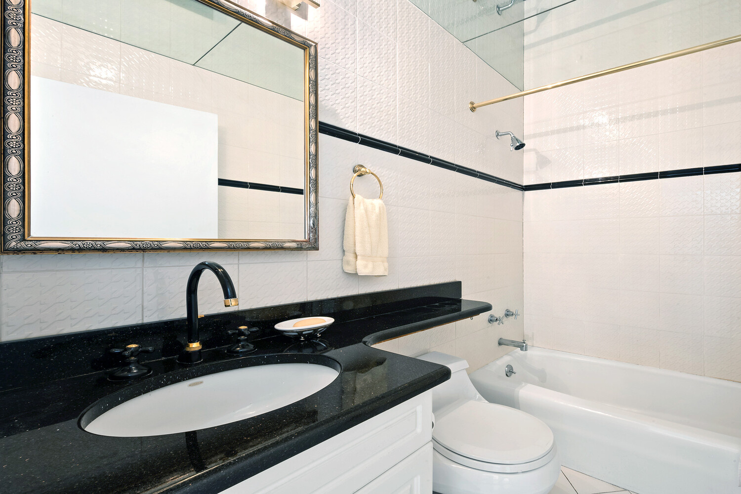 301 E 79TH Street 15N