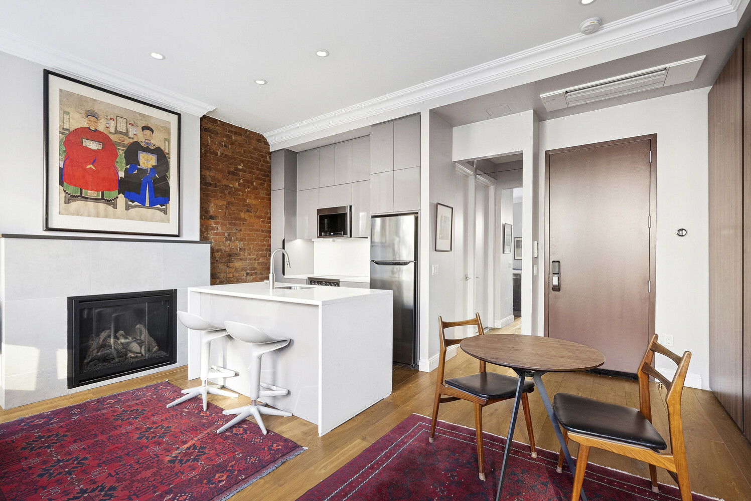 459 W 47TH Street 2R