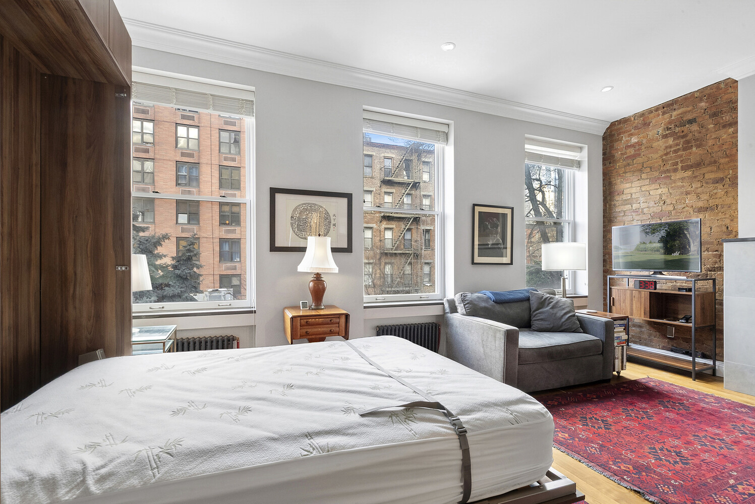 459 W 47TH Street 2R