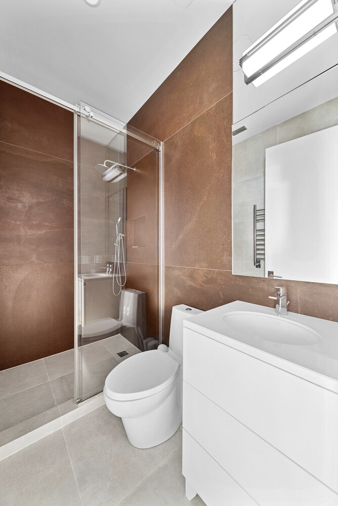 459 W 47TH Street 2R