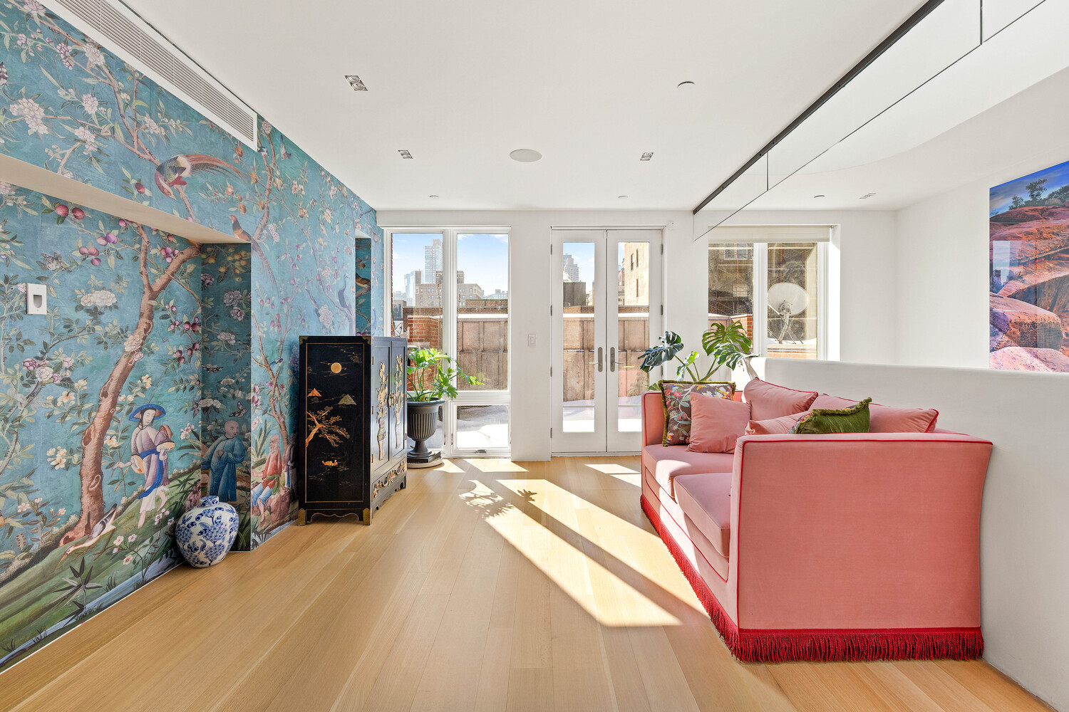 163 W 76TH Street