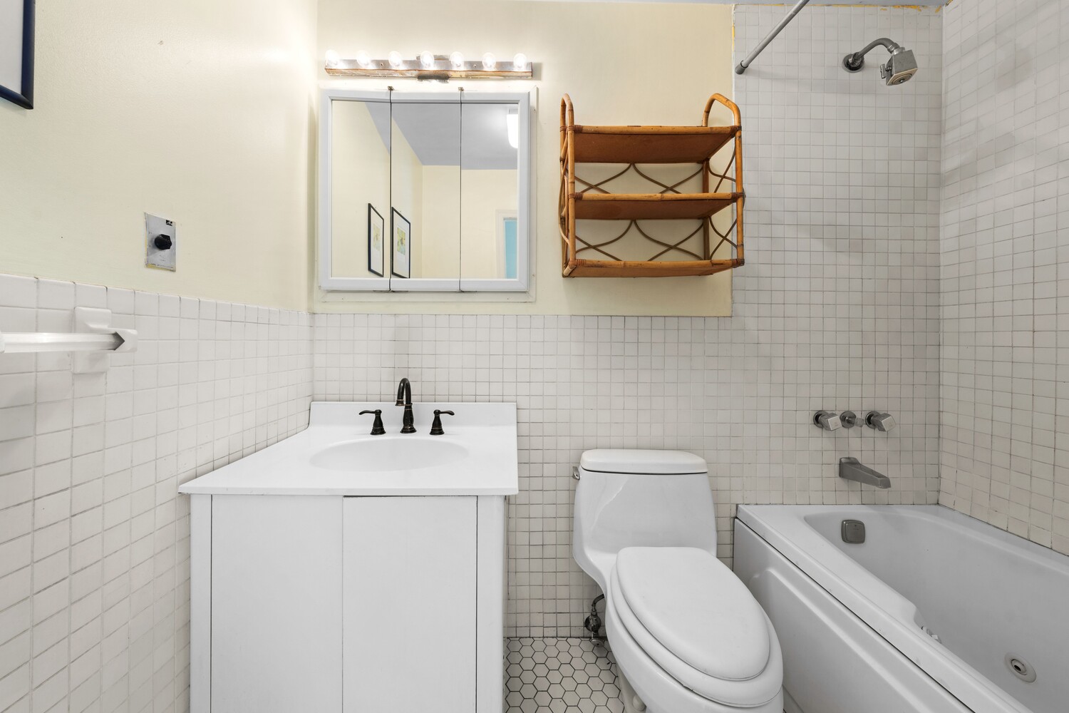 77 HORATIO Street 3A