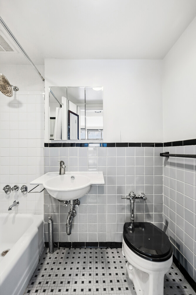 25 W 13TH Street 1HN