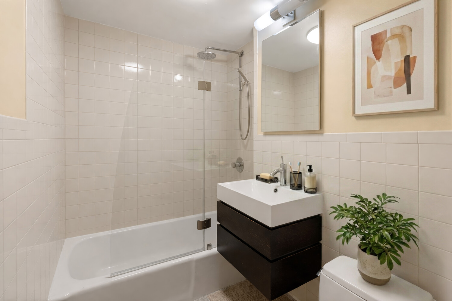 250 W 15TH Street 3I