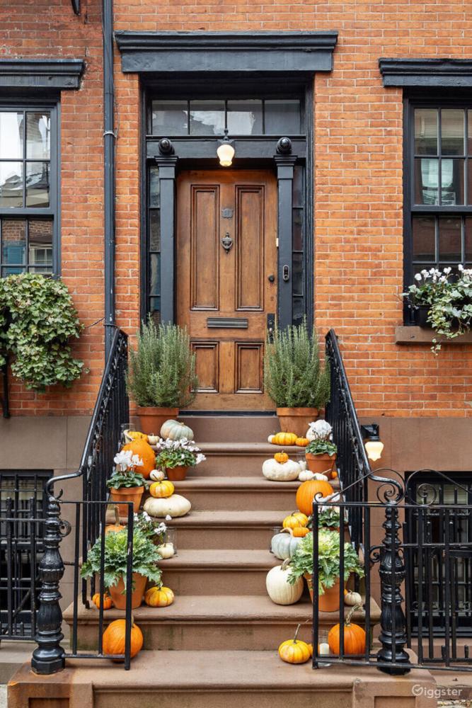 9 GAY Street