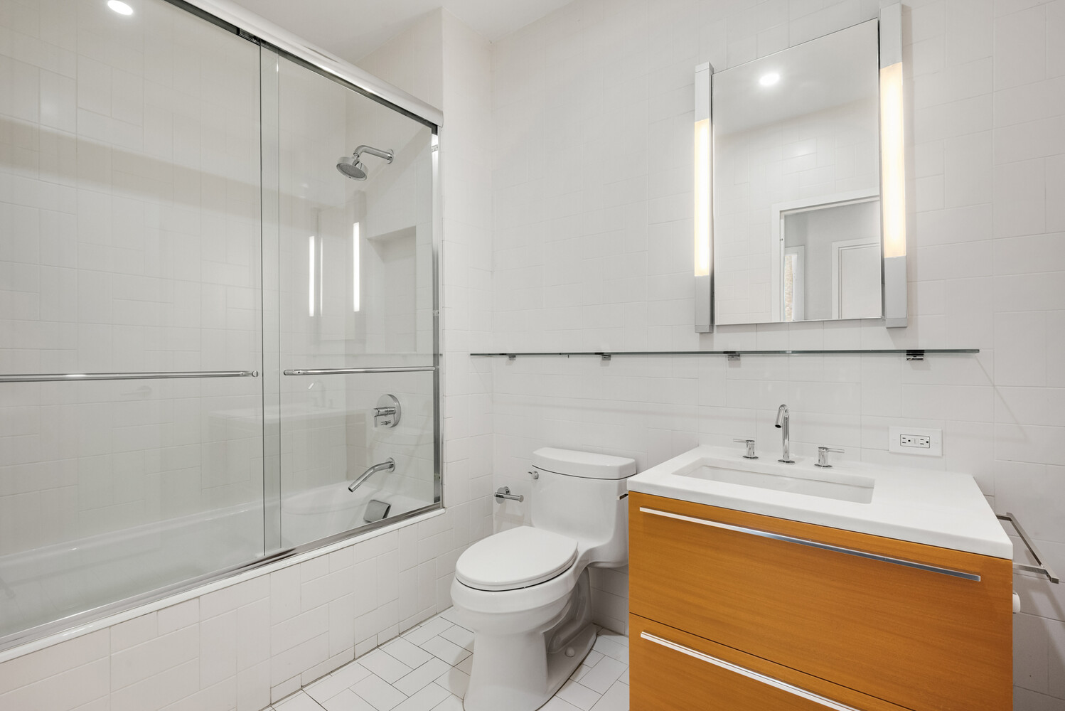 475 GREENWICH Street 2B