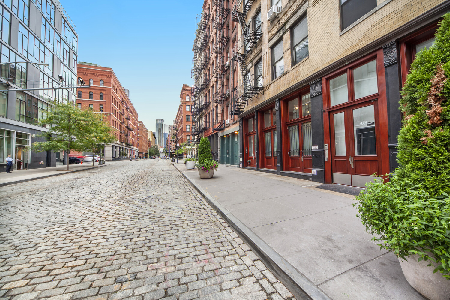 475 GREENWICH Street 2B