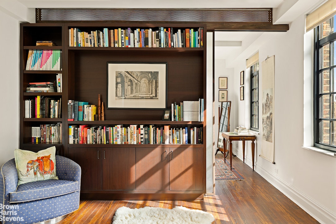 320 E 42ND Street 1001