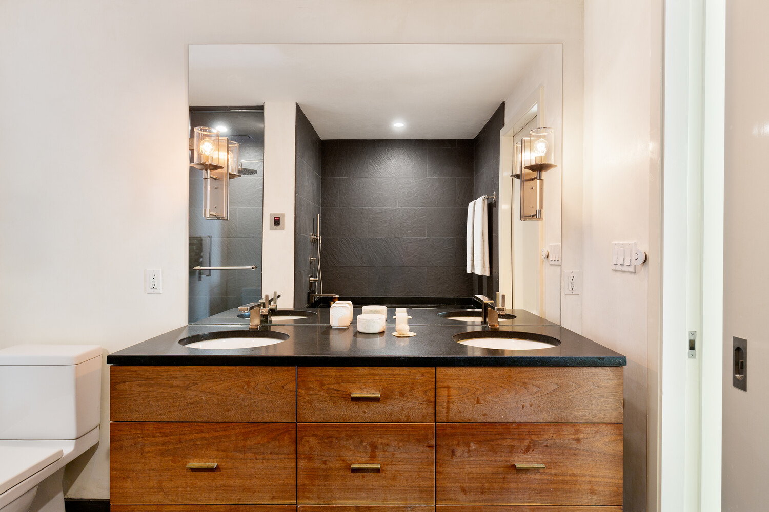 15 BROAD Street 1512