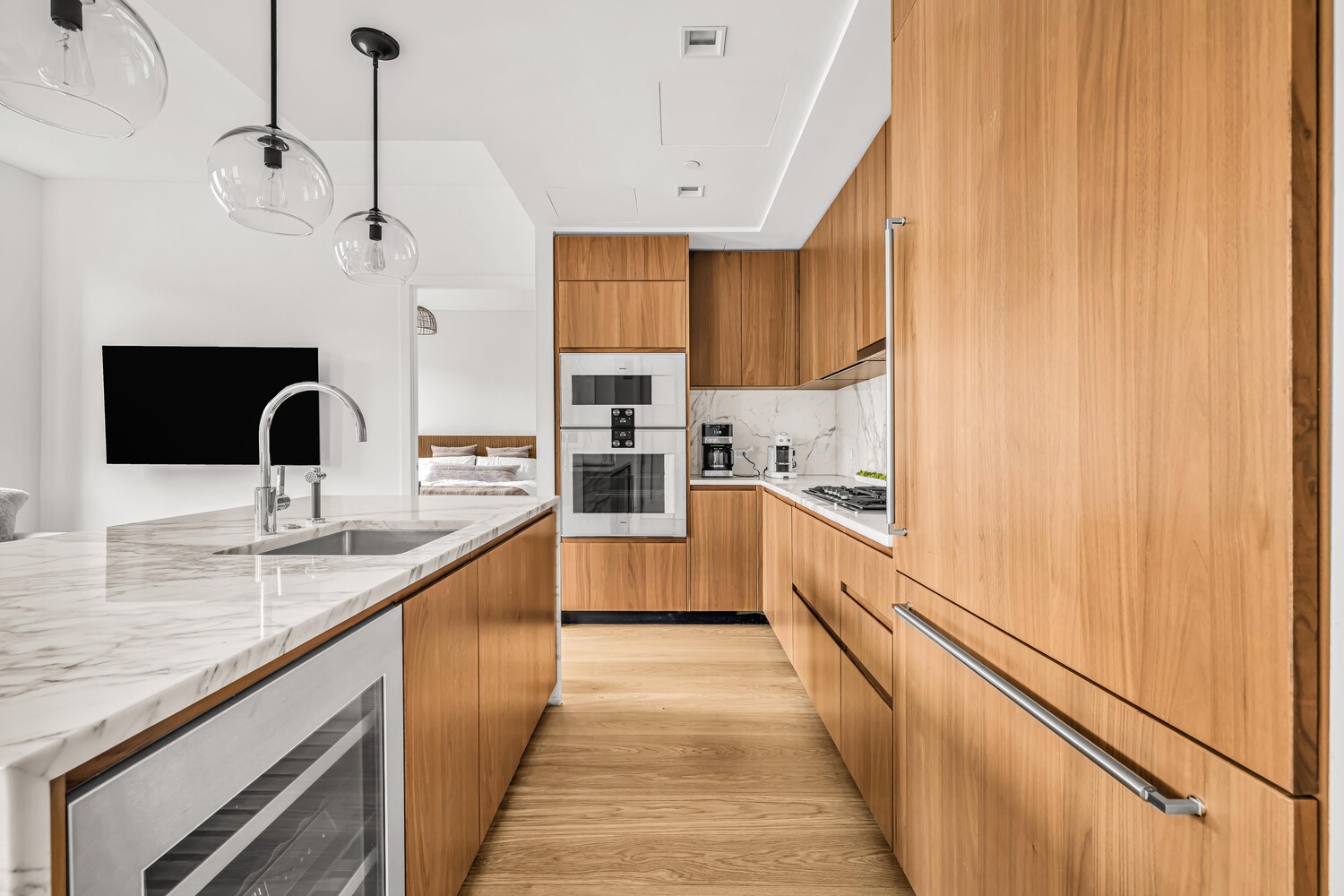 242 BROOME Street 8A