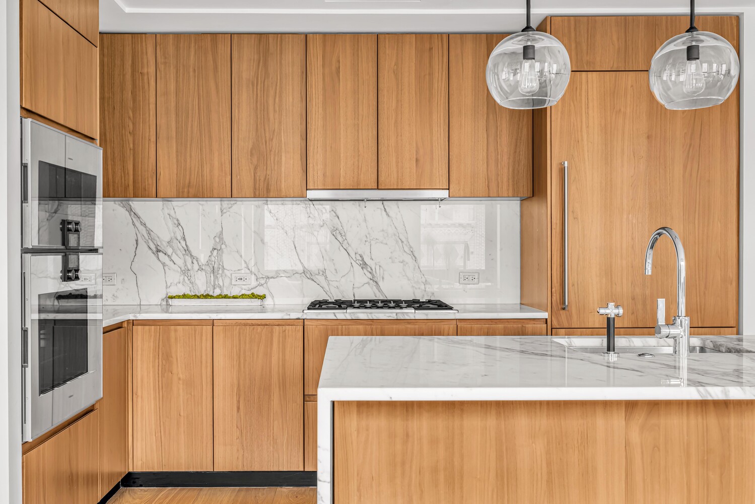 242 BROOME Street 8A