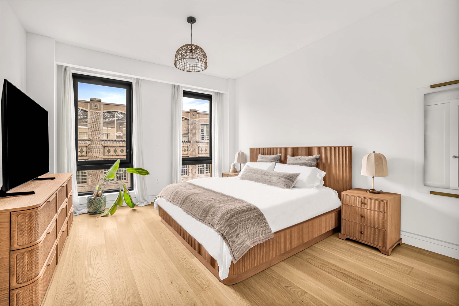 242 BROOME Street 8A