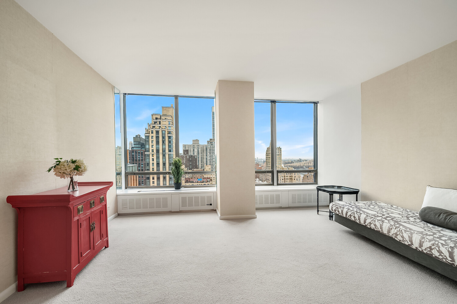 860 UNITED NATIONS Plaza 27/28C