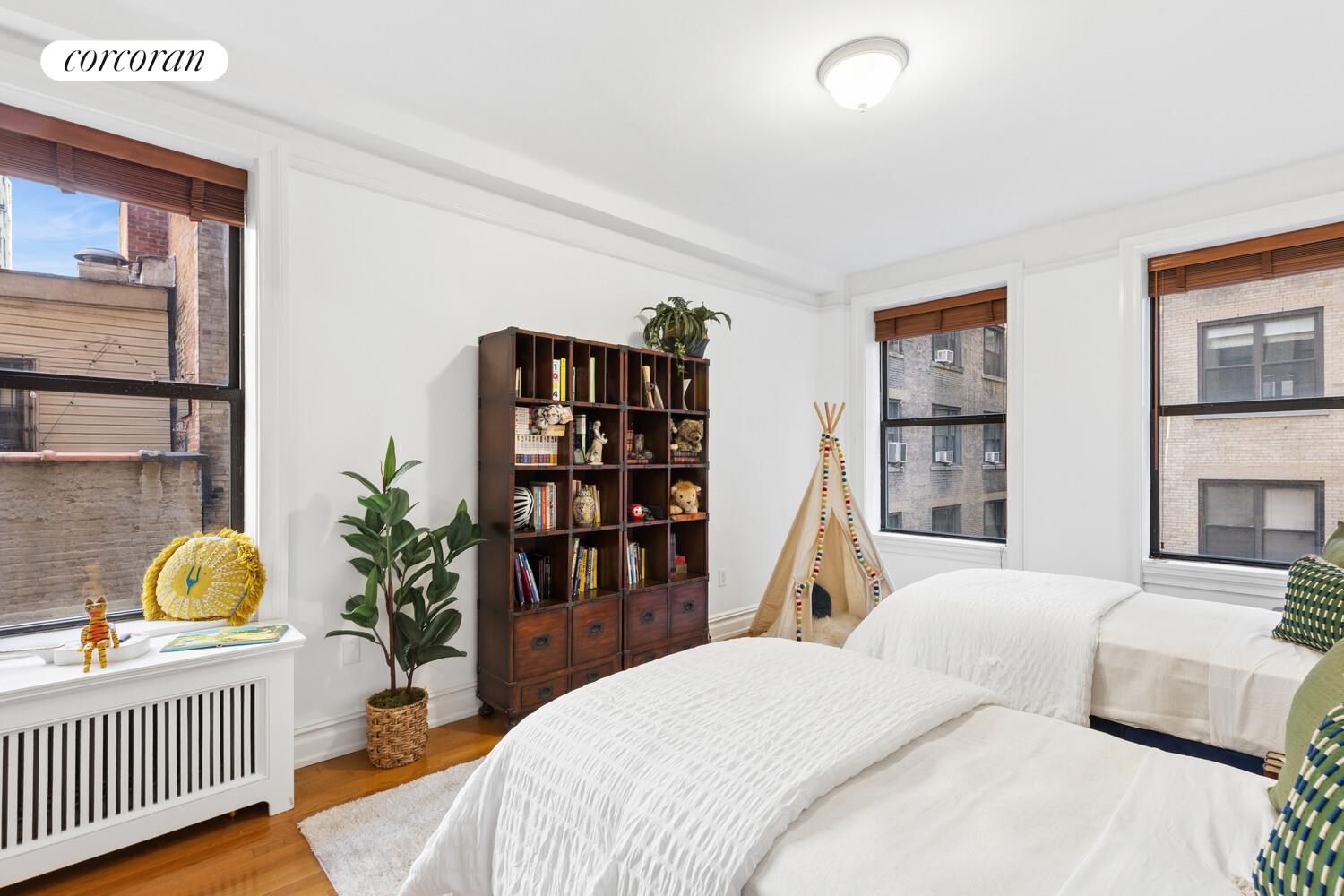 500 W END Avenue 6E