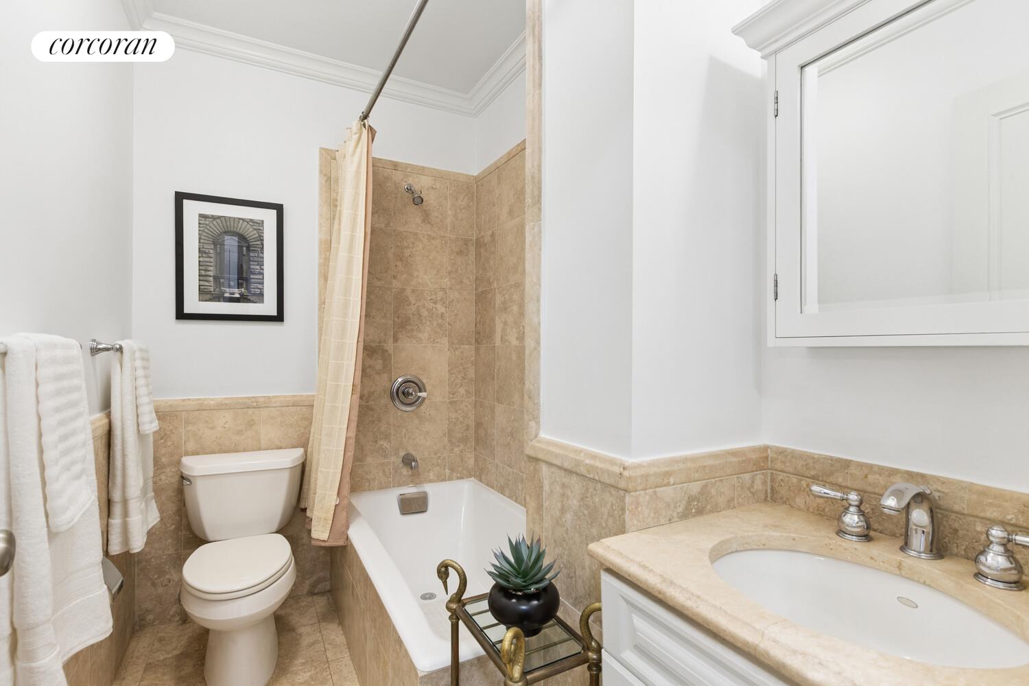 500 W END Avenue 6E