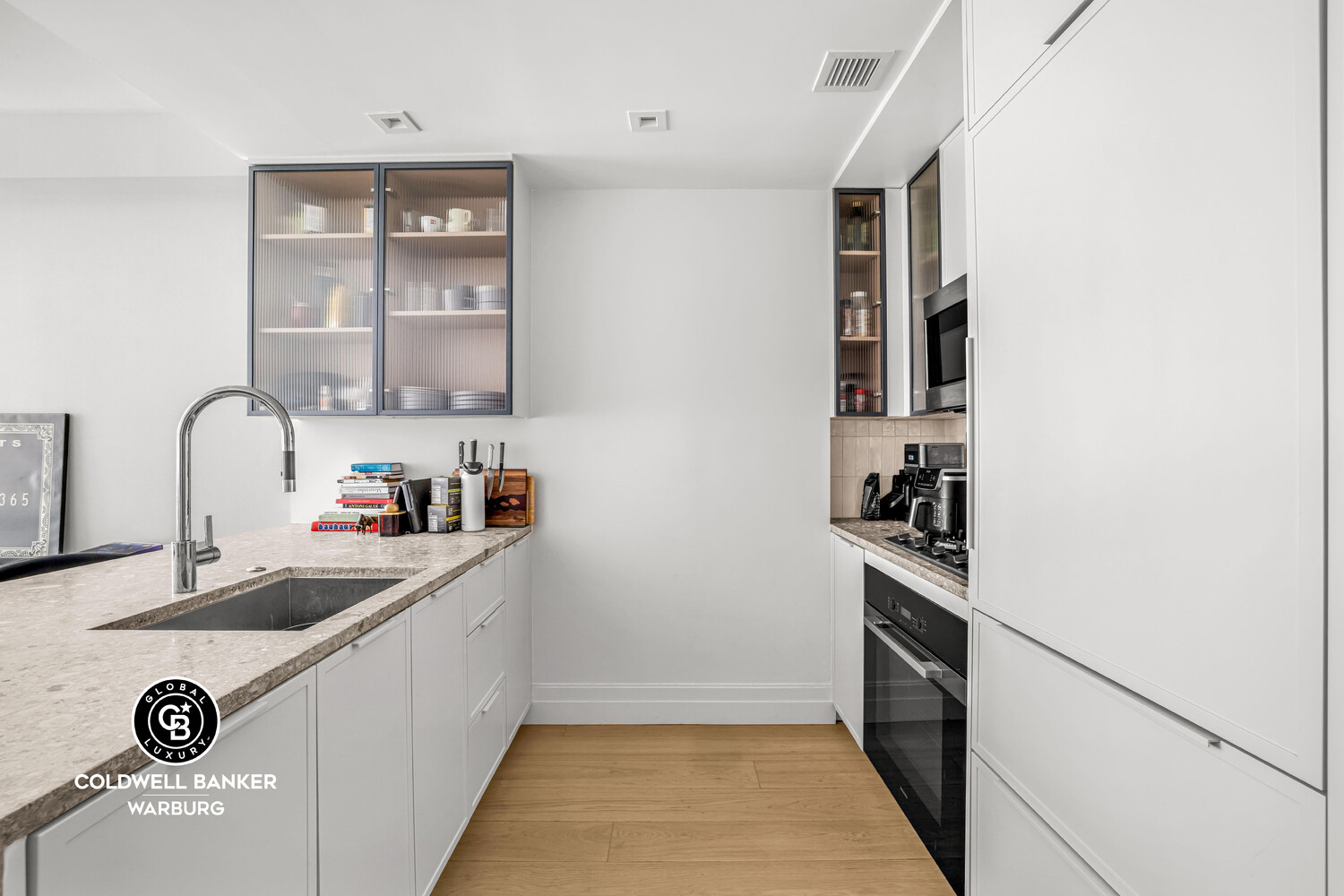 222 E BROADWAY 2B