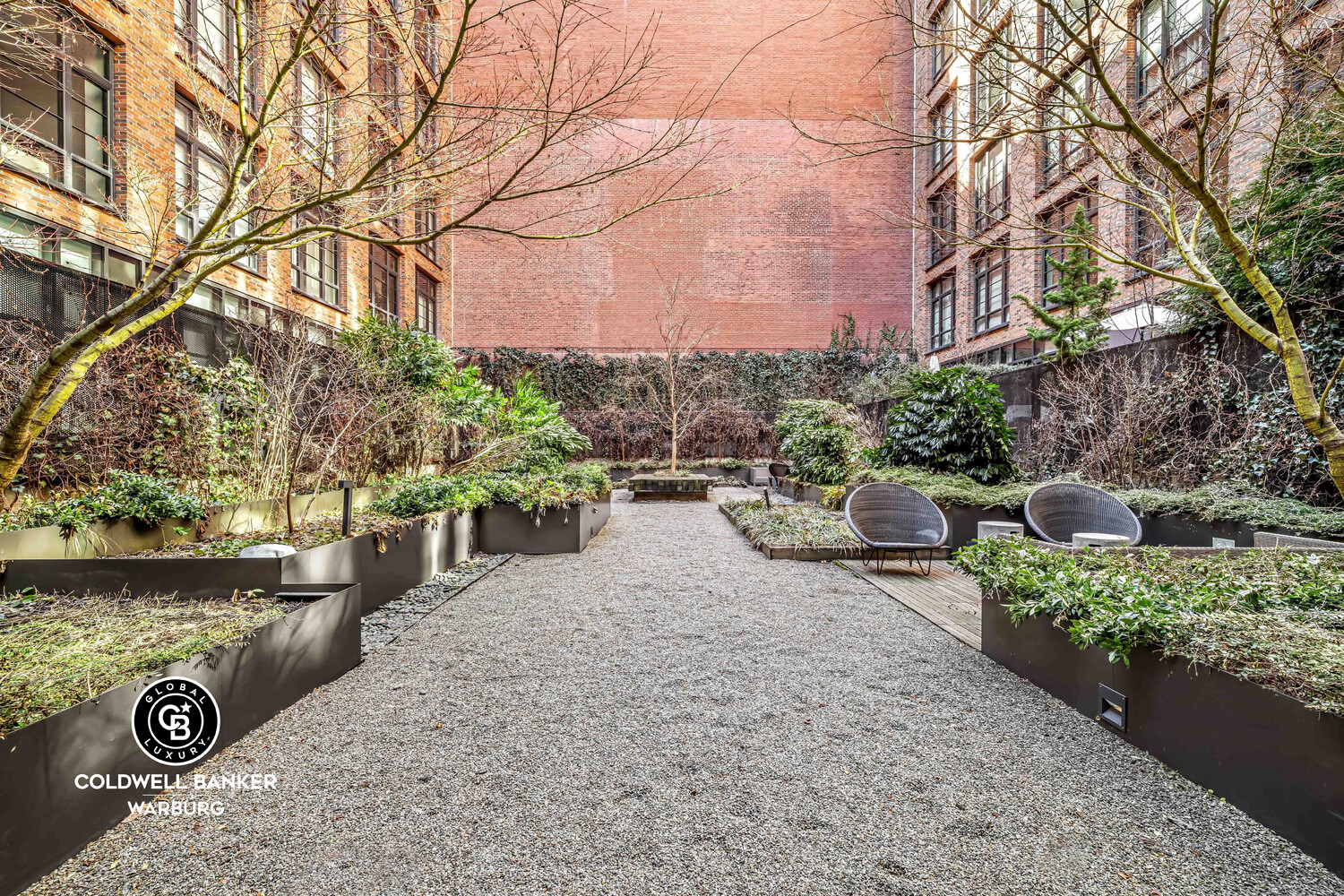 438 E 12TH Street 2Q