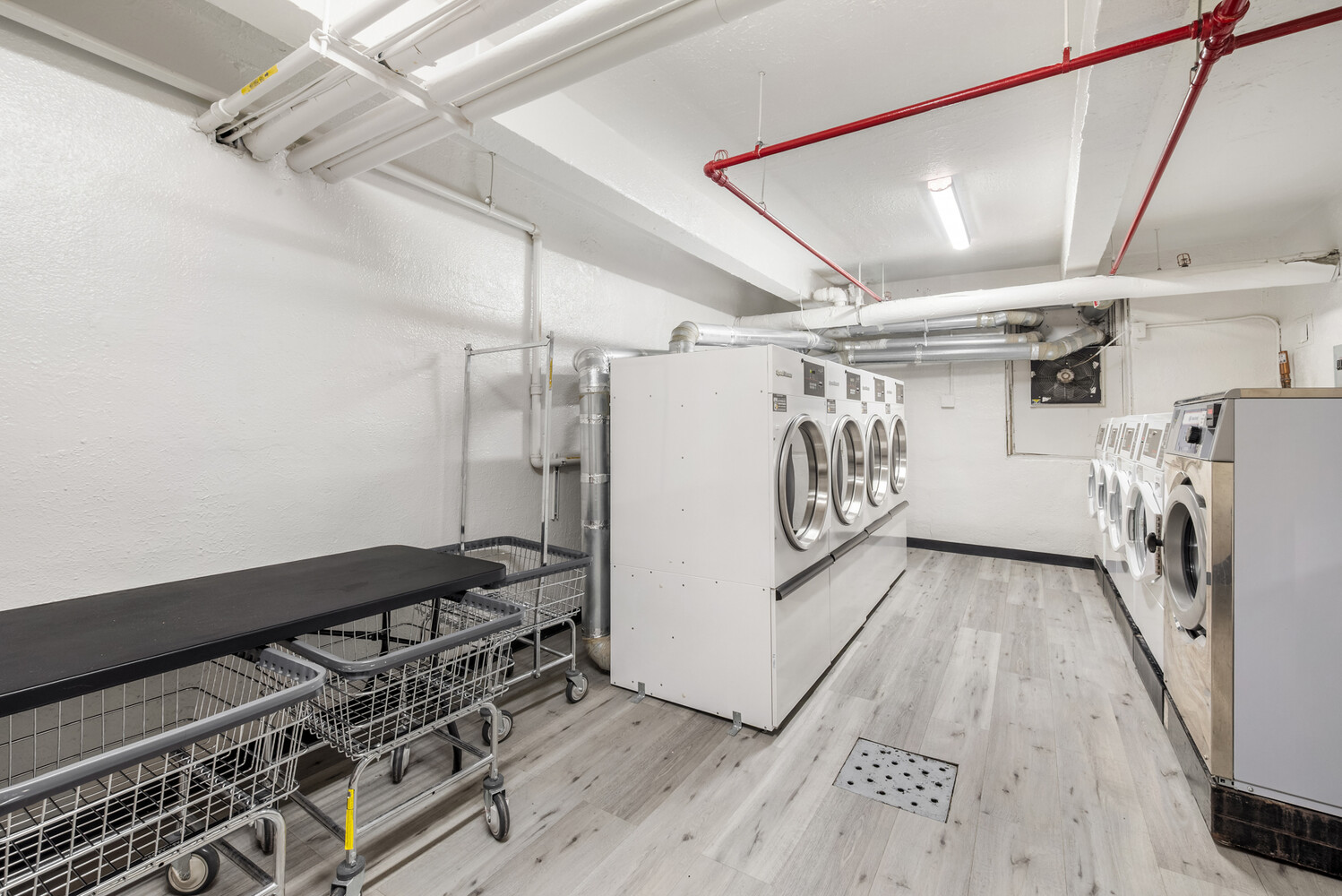 1717 E 18TH Street 2T