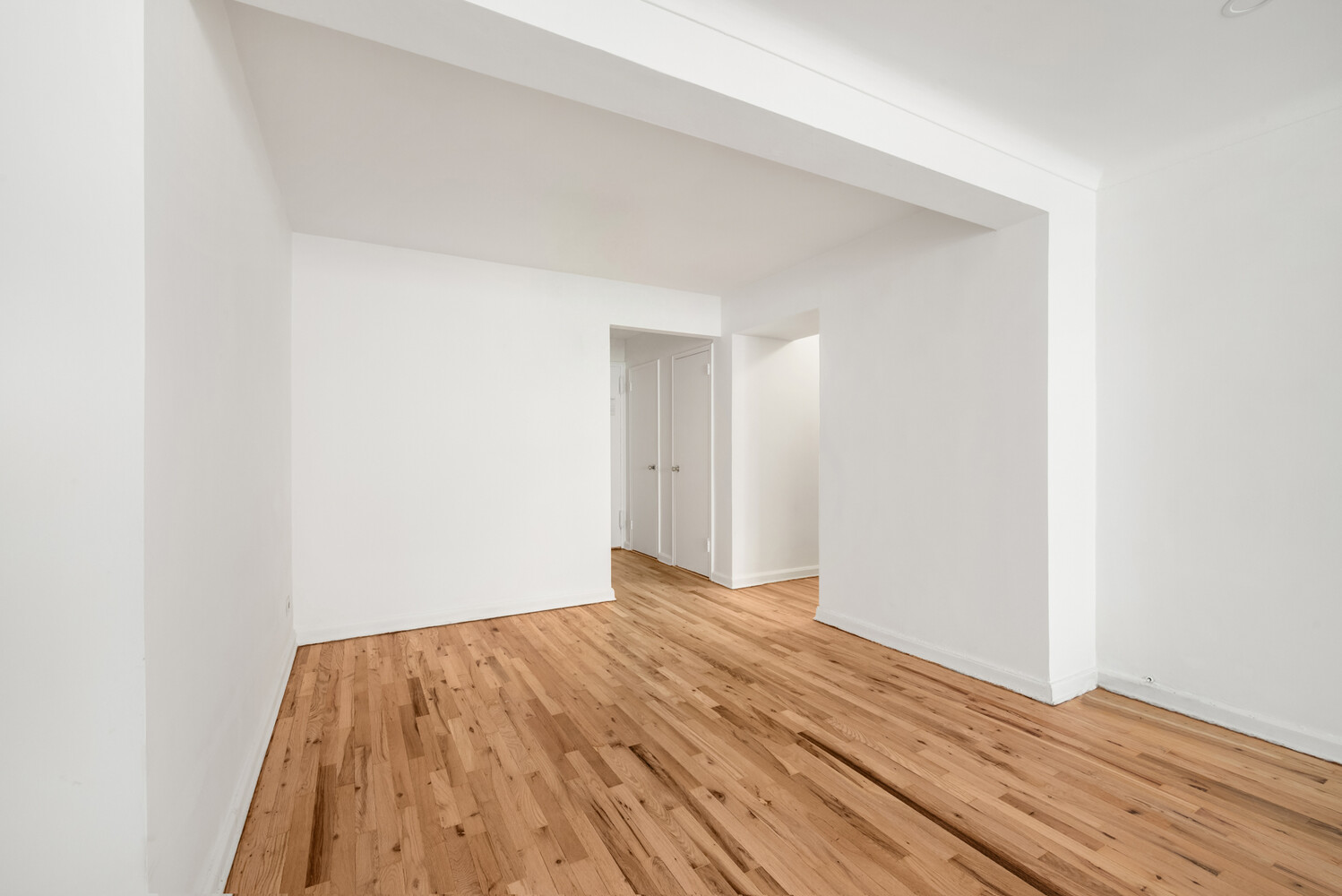 1717 E 18TH Street 2T