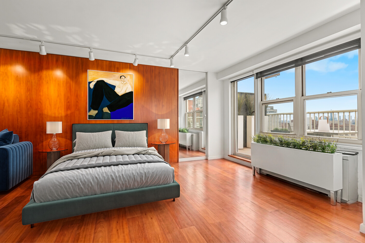 305 E 24TH Street 20M