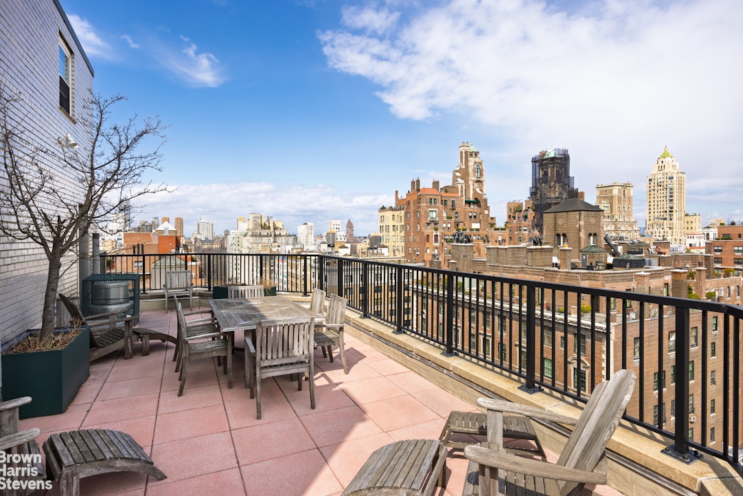 114 E 72ND Street 11A/B