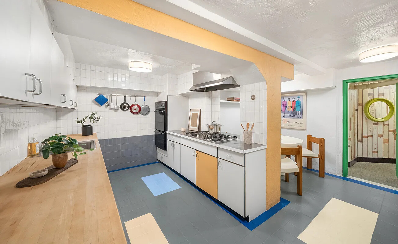 167 E 74TH Street
