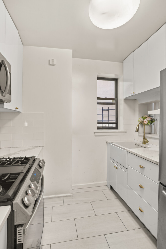 513 W 157TH Street 3B
