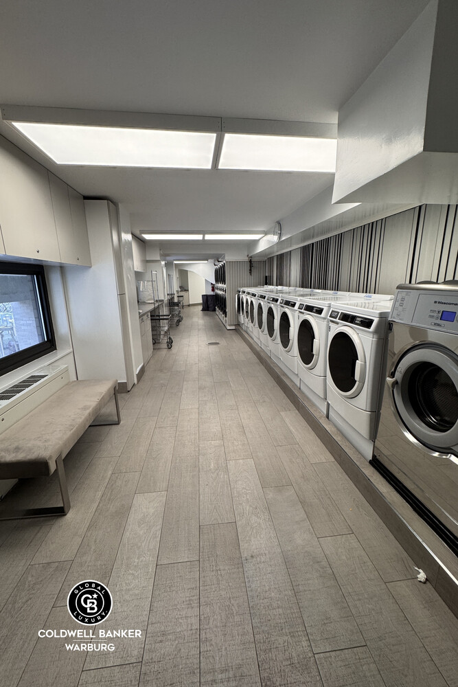 40 E 94TH Street 17G