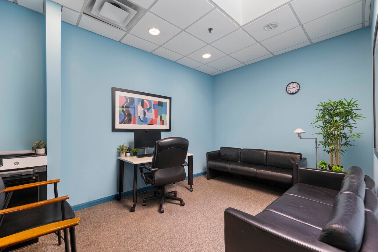 160 W 86th Street, Commercial