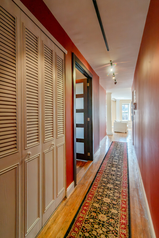 99 BANK Street 7Q
