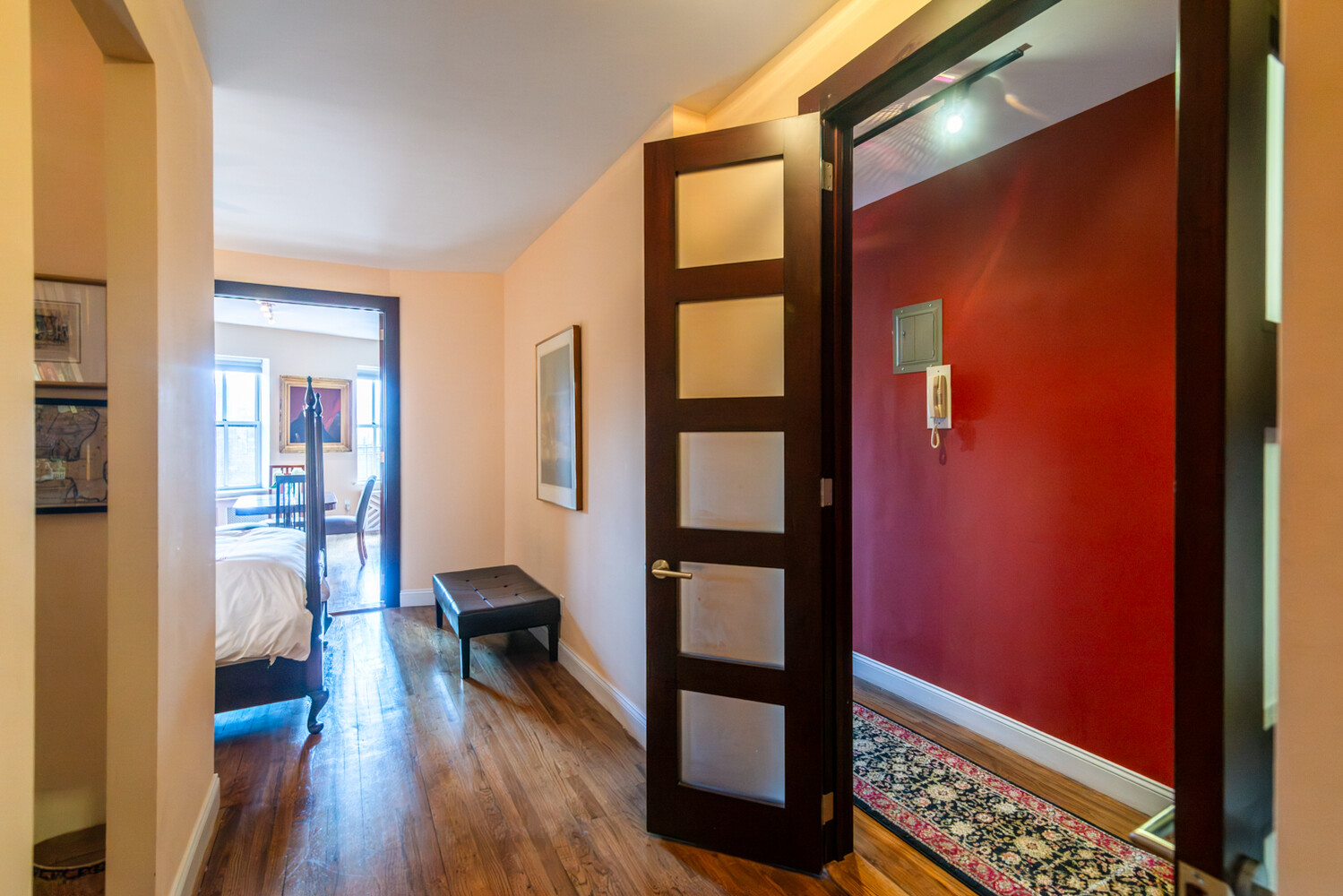 99 BANK Street 7Q