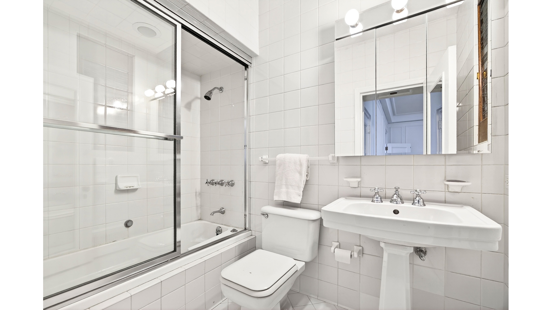 41 CENTRAL Park W 1A