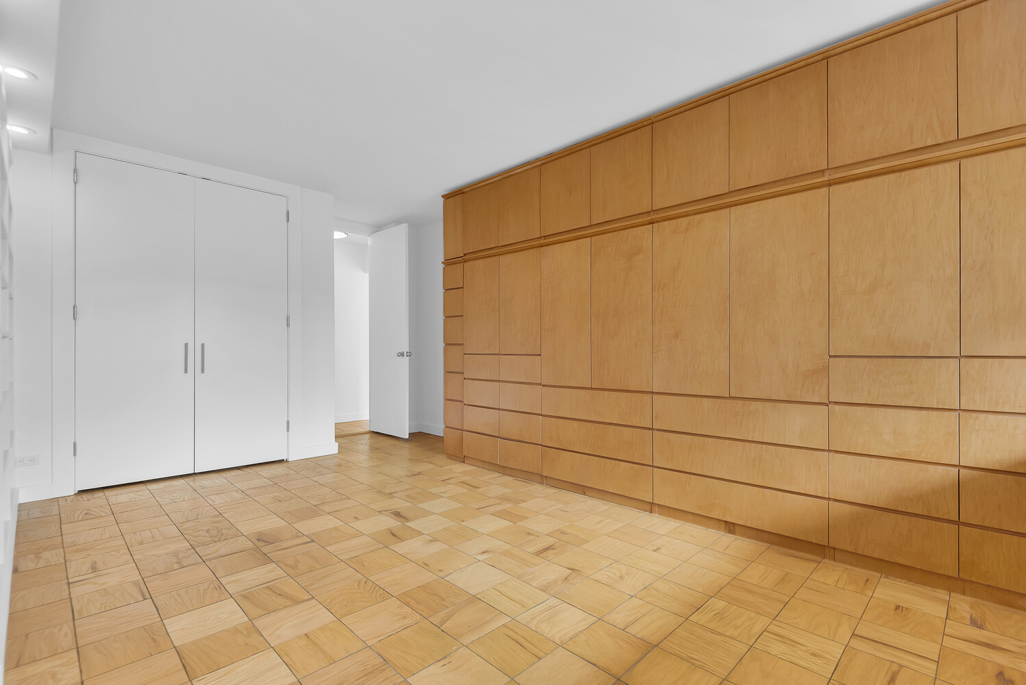 185 W END Avenue 25L