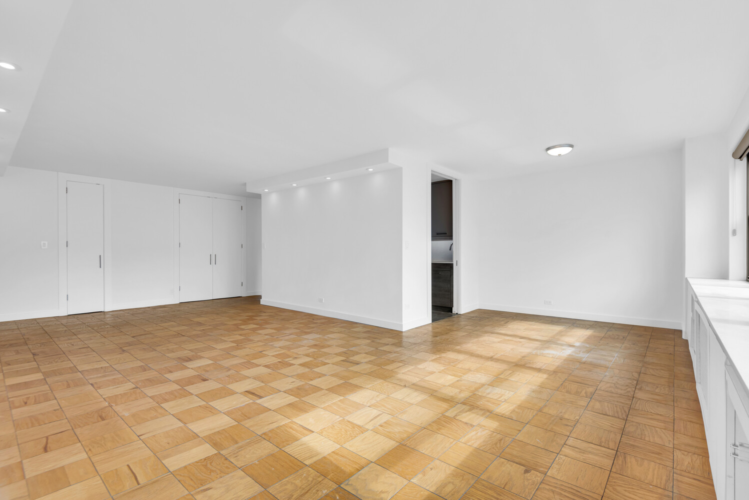 185 W END Avenue 25L