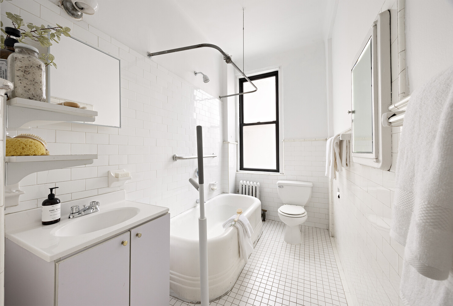 255 W 84TH Street 3E