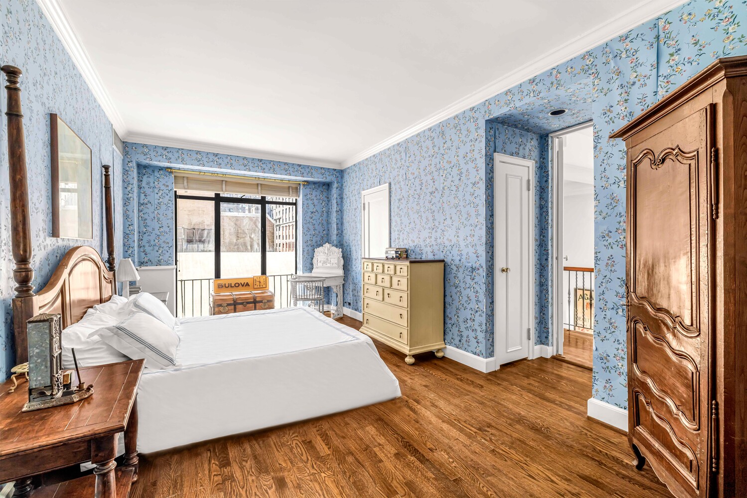 2 W 67TH Street 6/7DE