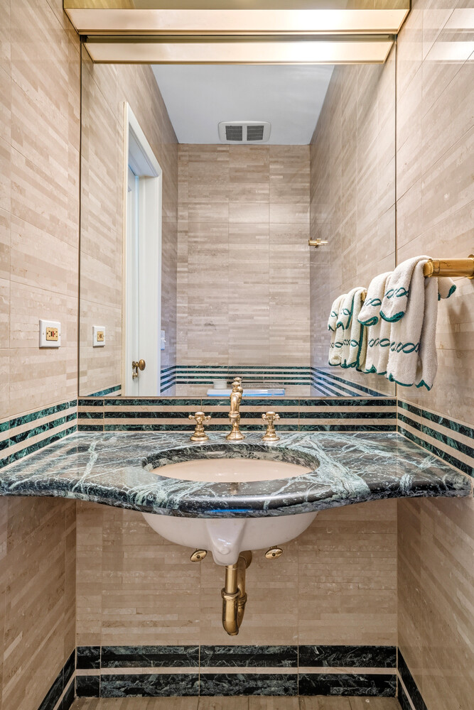 2 W 67TH Street 6/7DE