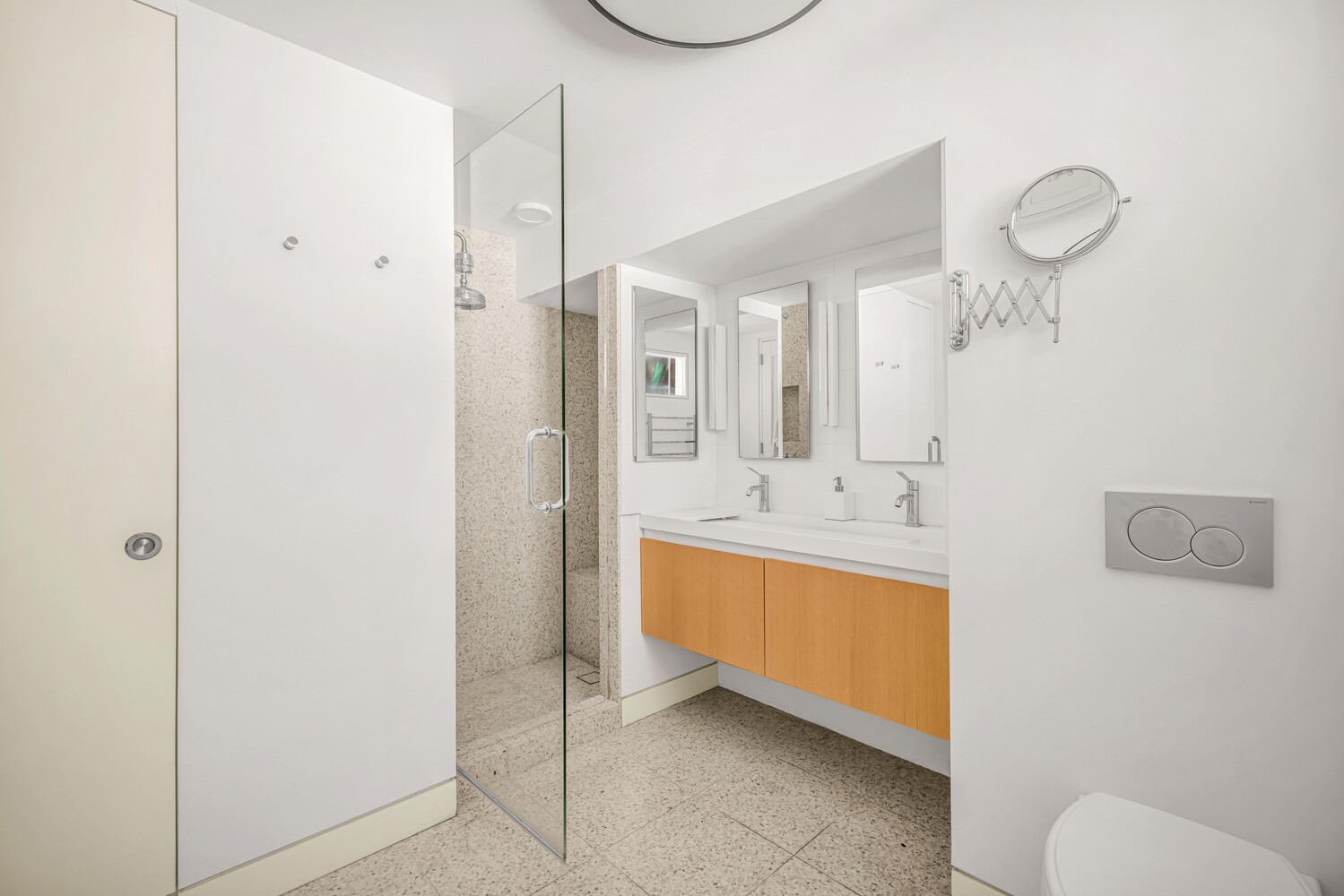 1065 PARK Avenue 18BCD